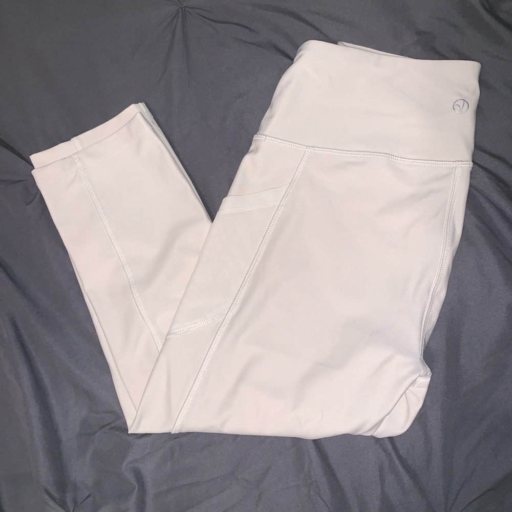 Cream High-Waist Capri length Leggings with Pockets